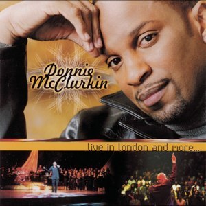 收聽Donnie McClurkin的Victory Chant (Hail Jesus)歌詞歌曲