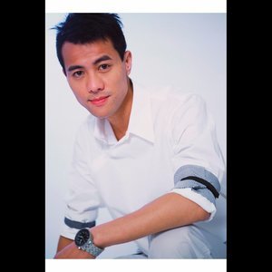 收聽梁漢文的使徒行傅 (Album Version)歌詞歌曲