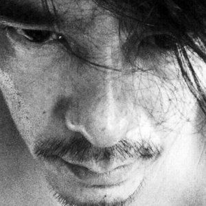 ดาวน์โหลดและฟังเพลง พี่เปรต พร้อมเนื้อเพลงจาก อ่ำ อัมรินทร์