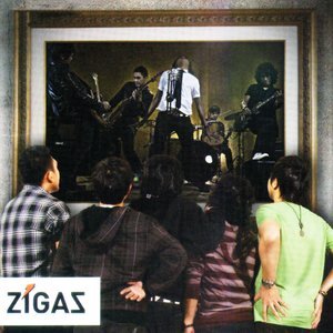 Dengarkan lagu Apakah Dosa nyanyian Zigas dengan lirik