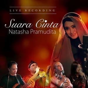 收听Natasha Pramudita的Wanita Terindah (Live Recording)歌词歌曲