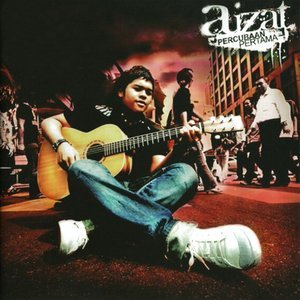 ดาวน์โหลดและฟังเพลง Sahabat พร้อมเนื้อเพลงจาก Aizat Amdan