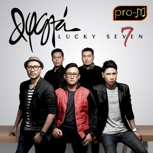 Dengarkan lagu Hingga Dunia Melihat nyanyian Dygta dengan lirik