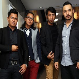 Dengarkan lagu Jiwa nyanyian Drama Band dengan lirik