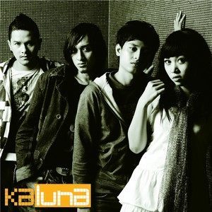 Dengarkan Ajari Aku lagu dari Kaluna dengan lirik