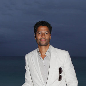 Eric Benet ดาวน์โหลดและฟังเพลงฮิตจาก Eric Benet