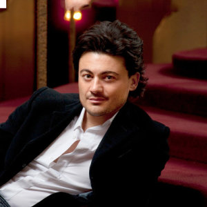 Vittorio Grigolo ดาวน์โหลดและฟังเพลงฮิตจาก Vittorio Grigolo