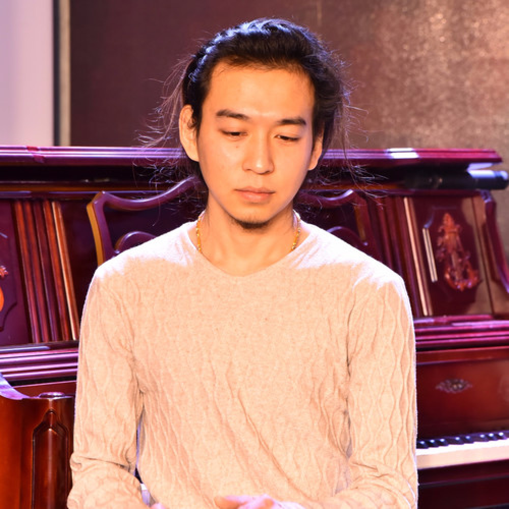 张伟东