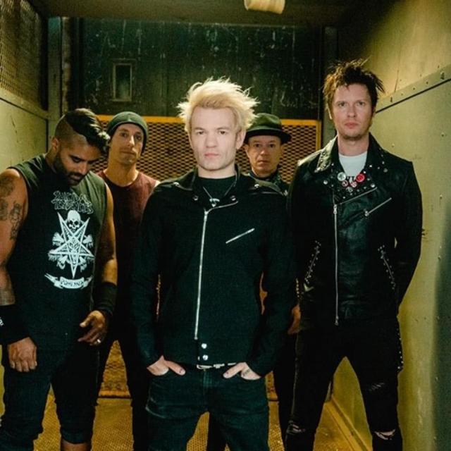 Pieces - Live At The House Of Blues, Cleveland, 9.15.07 — Sum 41
