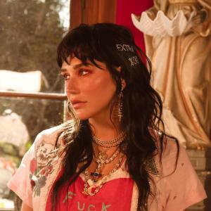 Kesha ดาวน์โหลดและฟังเพลงฮิตจาก Kesha