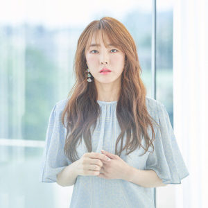 Lee Boram ดาวน์โหลดและฟังเพลงฮิตจาก Lee Boram