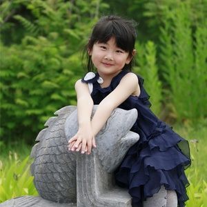 Listen to 問候歌 song with lyrics from 小蓓蕾组合