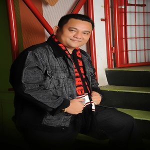 Dengarkan Boru Buha Baju lagu dari Arvindo dengan lirik