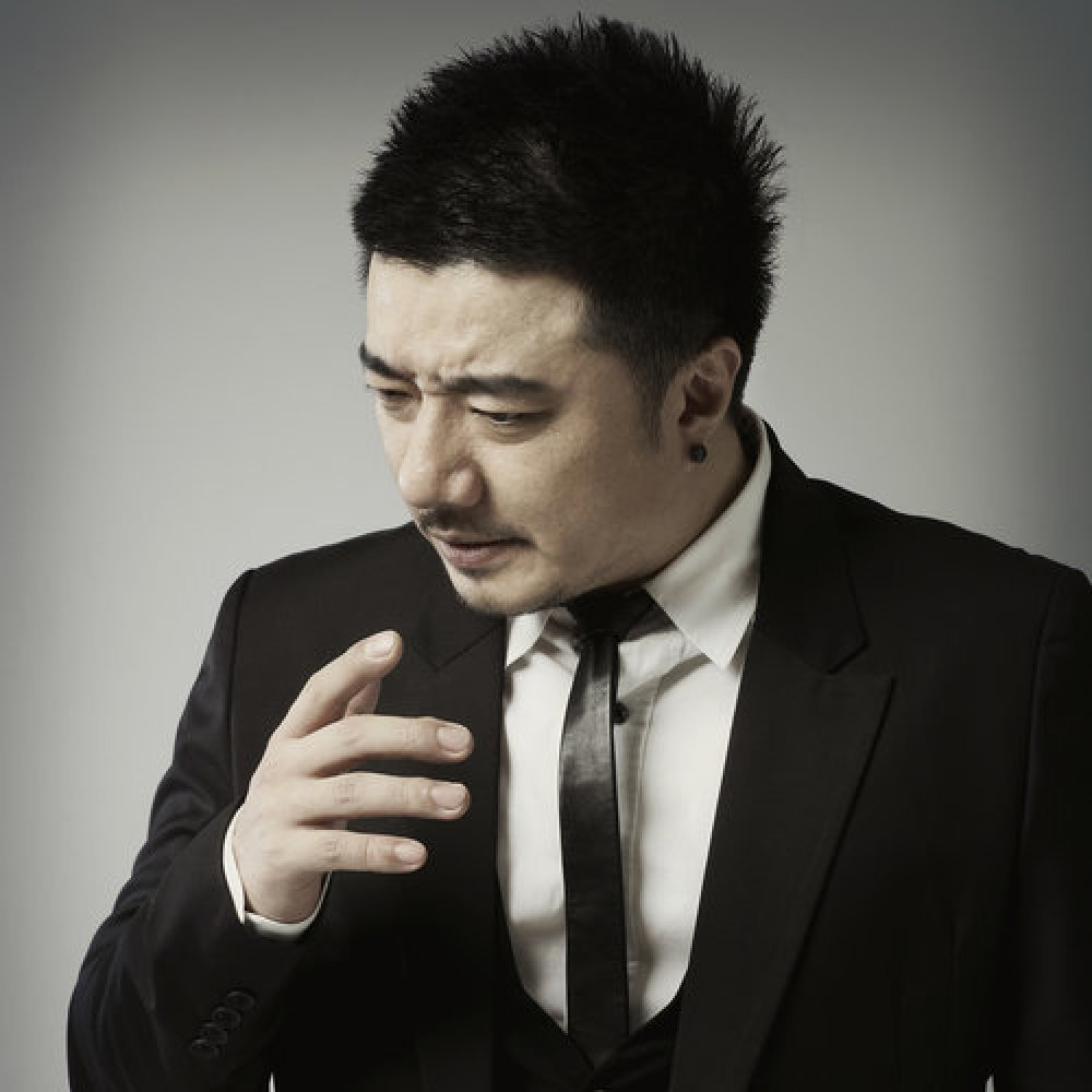 裴基成