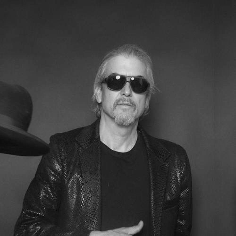 Howe Gelb