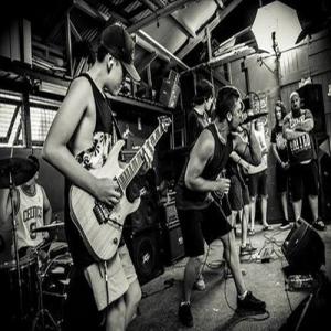 Subvert ดาวน์โหลดและฟังเพลงฮิตจาก Subvert