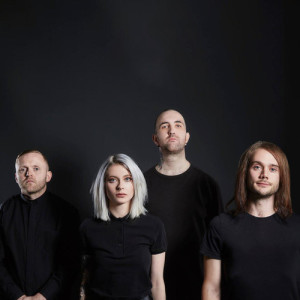Blood Command ดาวน์โหลดและฟังเพลงฮิตจาก Blood Command