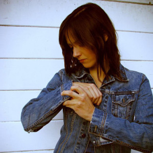 Liz Pappademas ดาวน์โหลดและฟังเพลงฮิตจาก Liz Pappademas