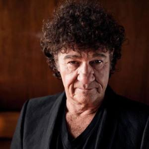 Robert Charlebois ดาวน์โหลดและฟังเพลงฮิตจาก Robert Charlebois