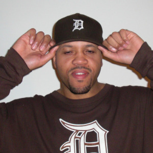 DJ Assault ดาวน์โหลดและฟังเพลงฮิตจาก DJ Assault