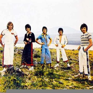 Bay City Rollers ดาวน์โหลดและฟังเพลงฮิตจาก Bay City Rollers