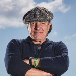 Brian Johnson ดาวน์โหลดและฟังเพลงฮิตจาก Brian Johnson