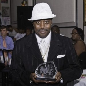 Floyd Taylor ดาวน์โหลดและฟังเพลงฮิตจาก Floyd Taylor