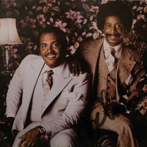 Perry & Sanlin ดาวน์โหลดและฟังเพลงฮิตจาก Perry & Sanlin