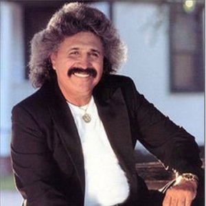 Freddy Fender ดาวน์โหลดและฟังเพลงฮิตจาก Freddy Fender