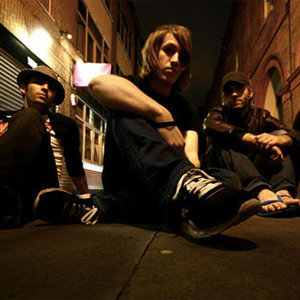 Spitalfield ดาวน์โหลดและฟังเพลงฮิตจาก Spitalfield
