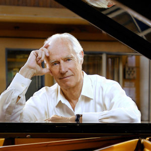 George Martin Orchestra ดาวน์โหลดและฟังเพลงฮิตจาก George Martin Orchestra