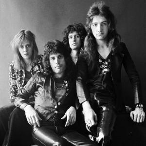 Queen ดาวน์โหลดและฟังเพลงฮิตจาก Queen