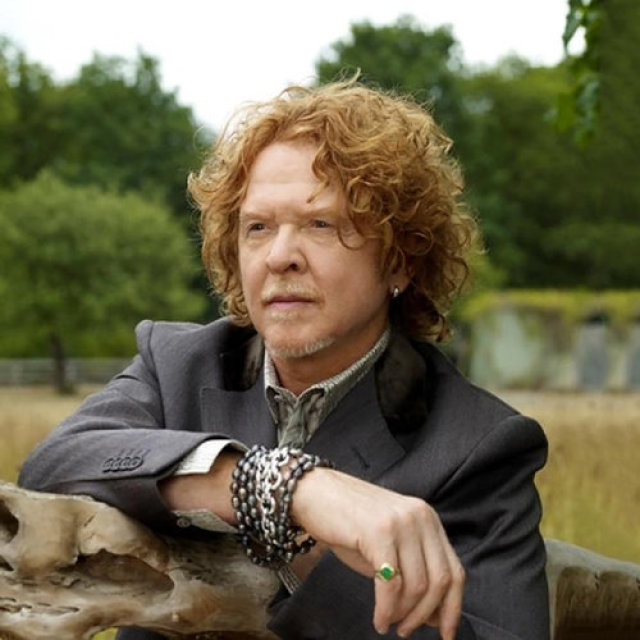 Симпли ред санрайз. Simply Red. Simply Red пиджак. Simply Red Sunrise girls.