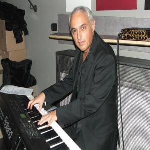 Roberto Cetoli ดาวน์โหลดและฟังเพลงฮิตจาก Roberto Cetoli