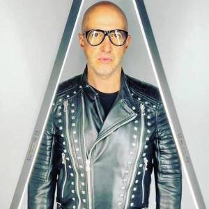 Saturnino ดาวน์โหลดและฟังเพลงฮิตจาก Saturnino
