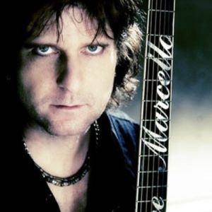 Kee Marcello ดาวน์โหลดและฟังเพลงฮิตจาก Kee Marcello