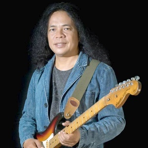 Dengarkan ฉันรักแกเด้อ lagu dari เสือ เทวฤทธิ์ dengan lirik