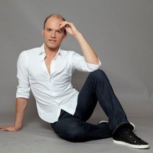 Vasary Andre ดาวน์โหลดและฟังเพลงฮิตจาก Vasary Andre