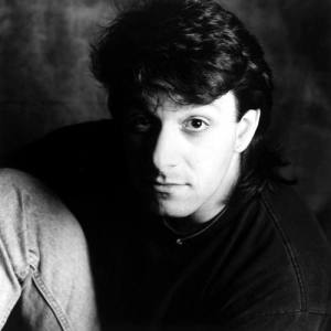 David Mullen ดาวน์โหลดและฟังเพลงฮิตจาก David Mullen