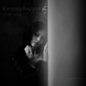 收聽Karolina Beyond的Baba nam kevalam歌詞歌曲