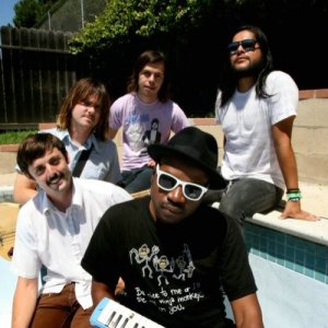 Crystal Antlers ดาวน์โหลดและฟังเพลงฮิตจาก Crystal Antlers