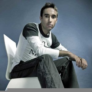 Eddie Halliwell ดาวน์โหลดและฟังเพลงฮิตจาก Eddie Halliwell