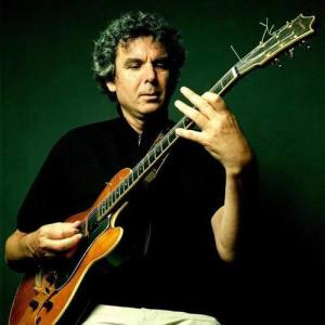 John Etheridge ดาวน์โหลดและฟังเพลงฮิตจาก John Etheridge