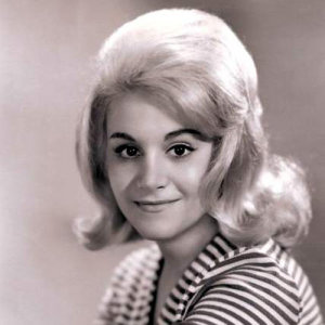 Bernadette Carroll ดาวน์โหลดและฟังเพลงฮิตจาก Bernadette Carroll
