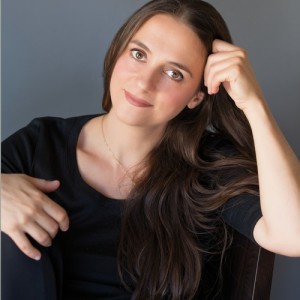 Nuria Rial ดาวน์โหลดและฟังเพลงฮิตจาก Nuria Rial