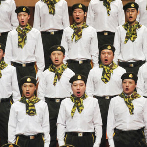 中国武警男声合唱团 ดาวน์โหลดและฟังเพลงฮิตจาก 中国武警男声合唱团