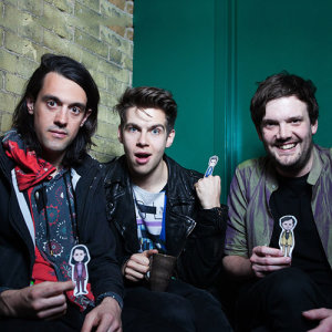 Klaxons ดาวน์โหลดและฟังเพลงฮิตจาก Klaxons