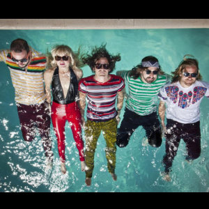 Youngblood Hawke ดาวน์โหลดและฟังเพลงฮิตจาก Youngblood Hawke