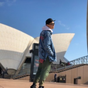 李尚尚 ดาวน์โหลดและฟังเพลงฮิตจาก 李尚尚