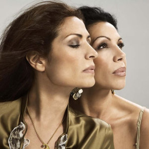 Azucar Moreno ดาวน์โหลดและฟังเพลงฮิตจาก Azucar Moreno